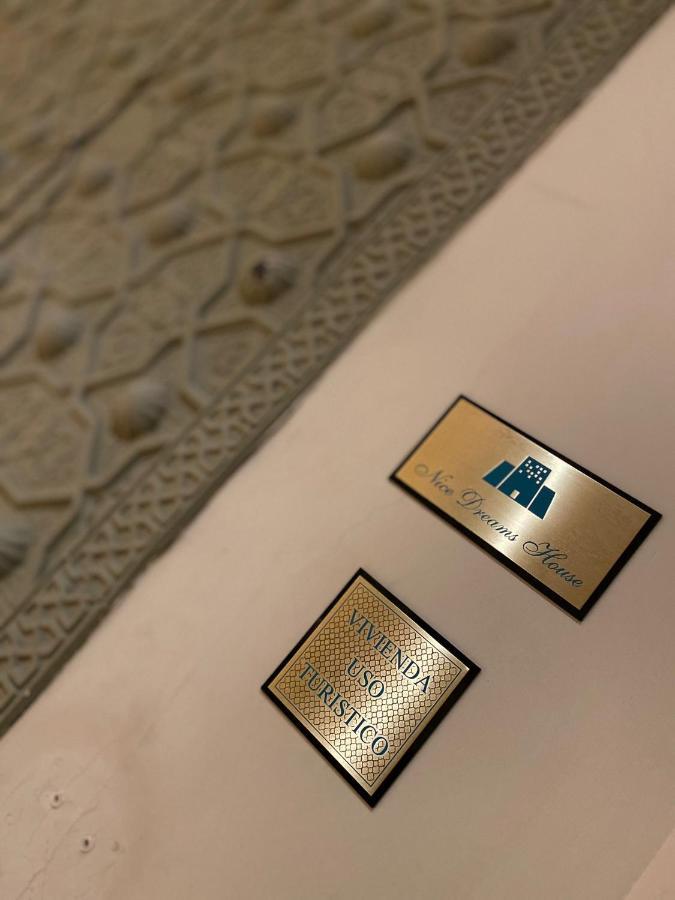 Opera Roost Otel Madrid Dış mekan fotoğraf