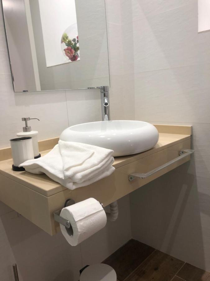 Opera Roost Otel Madrid Dış mekan fotoğraf